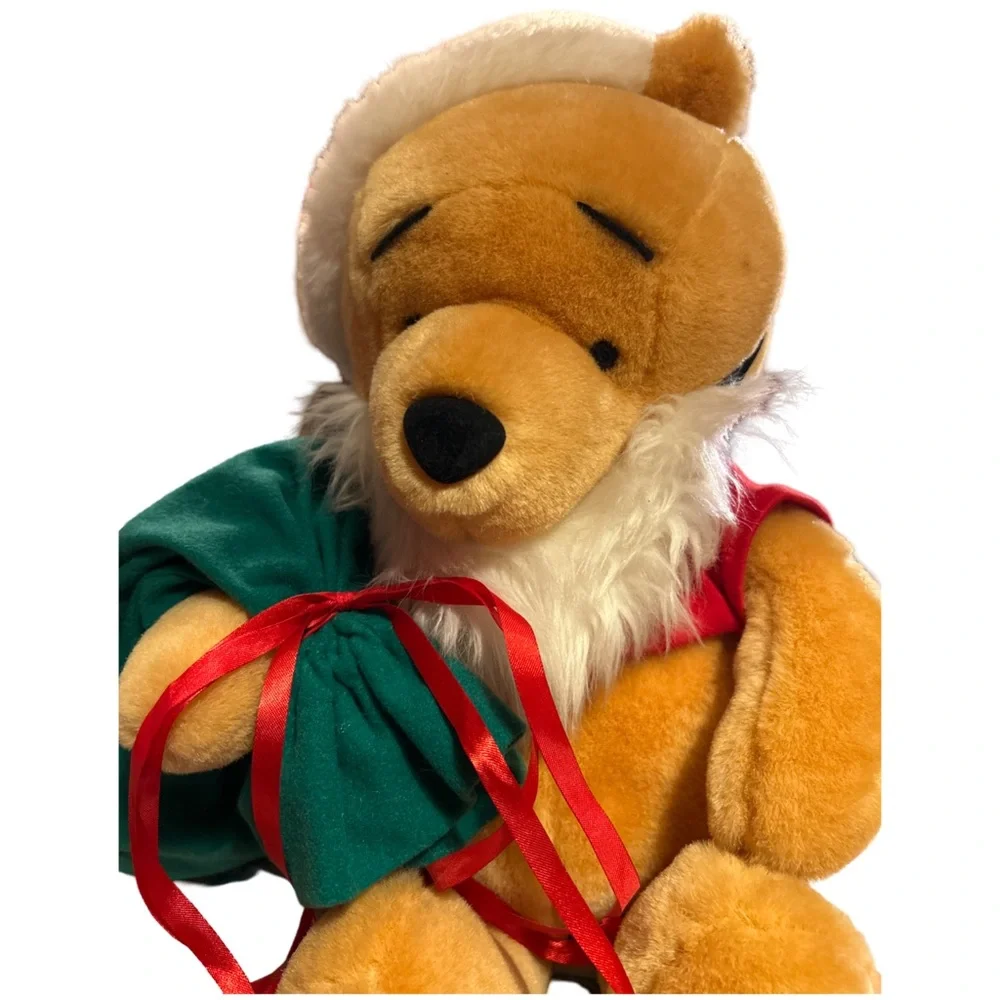 Disney  Vintage Winnie the‎ Pooh Santa